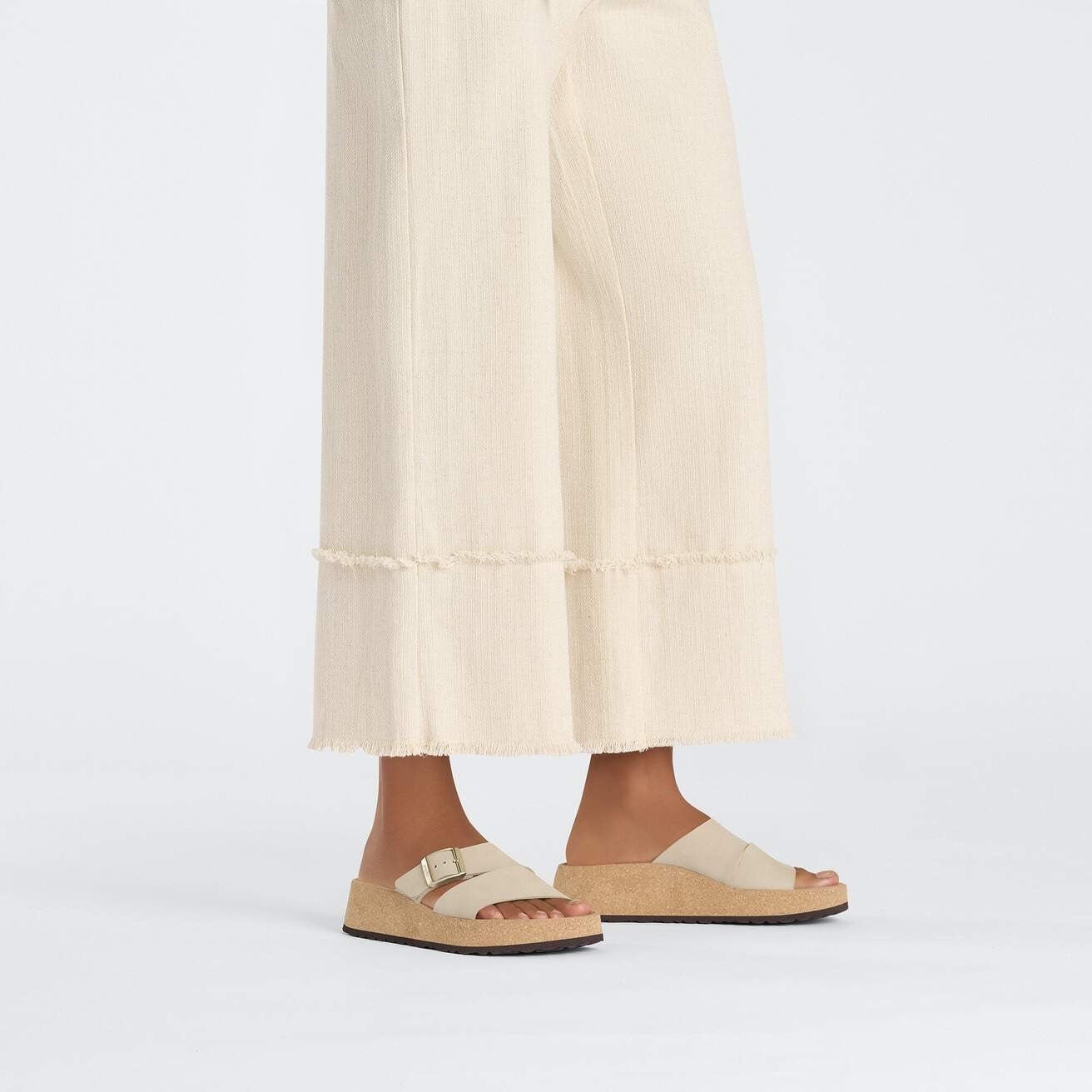 Almina | Nubuck | Sandcastle - Image 3