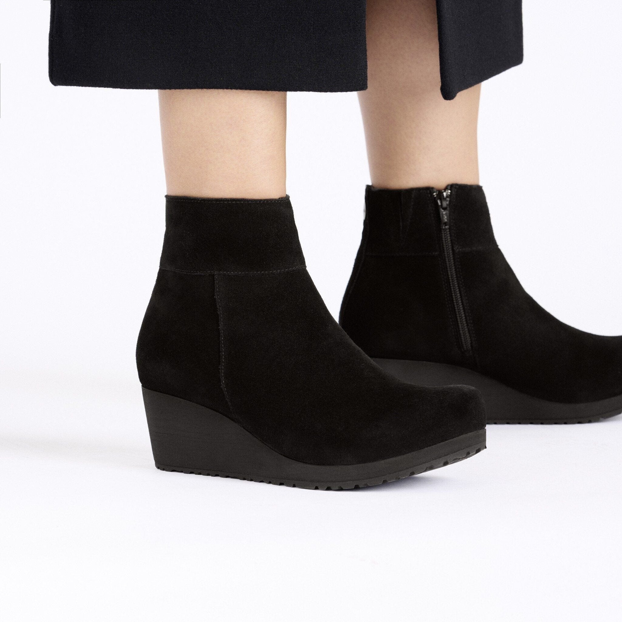 Ebba | Suede | Black/Black - Image 2