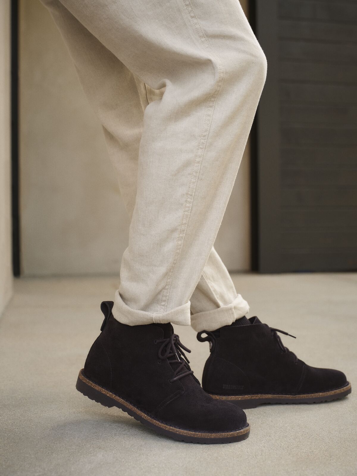 Uppsala Mid | Suede | Black - Image 2